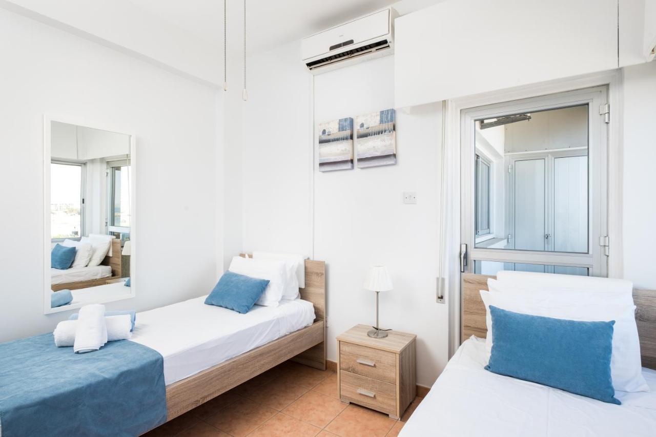 Apollon Sea View Beachfront Ap 302 Larnaca Buitenkant foto