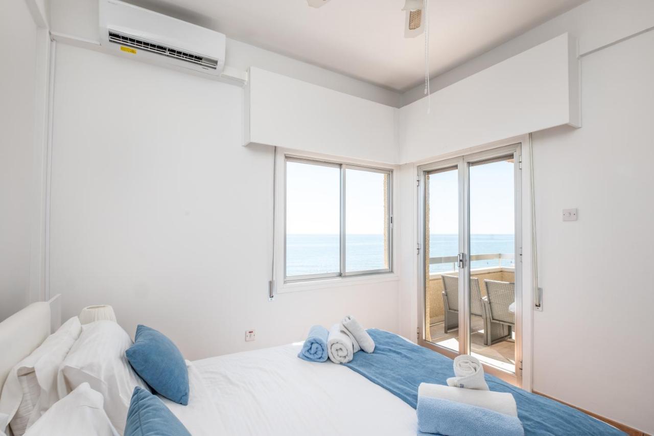 Apollon Sea View Beachfront Ap 302 Larnaca Buitenkant foto