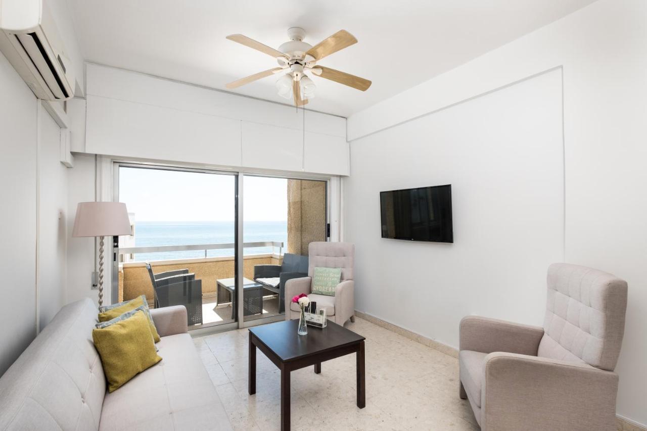 Apollon Sea View Beachfront Ap 302 Larnaca Buitenkant foto