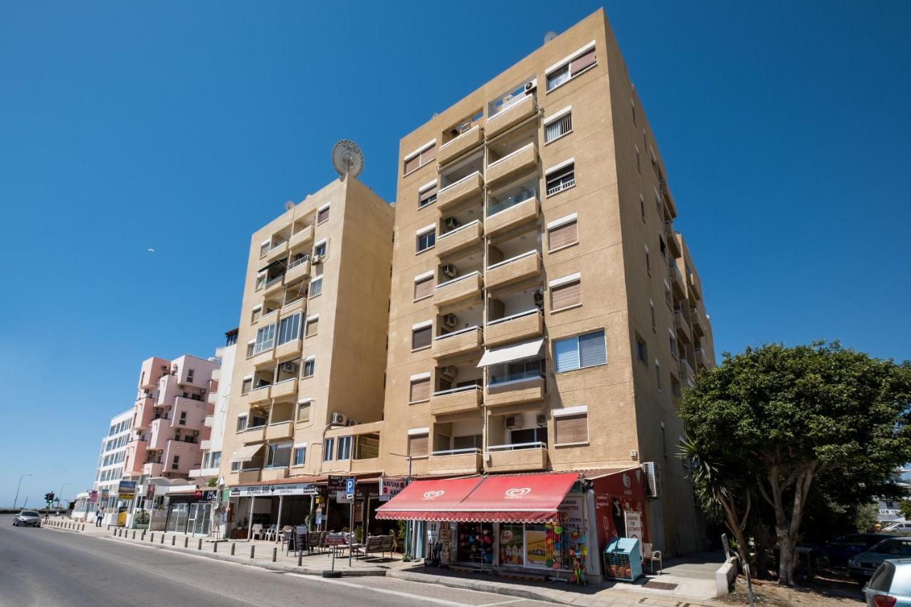 Apollon Sea View Beachfront Ap 302 Larnaca Buitenkant foto
