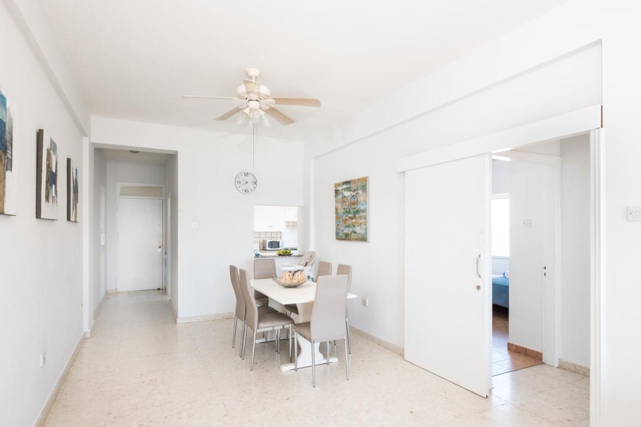 Apollon Sea View Beachfront Ap 302 Larnaca Buitenkant foto