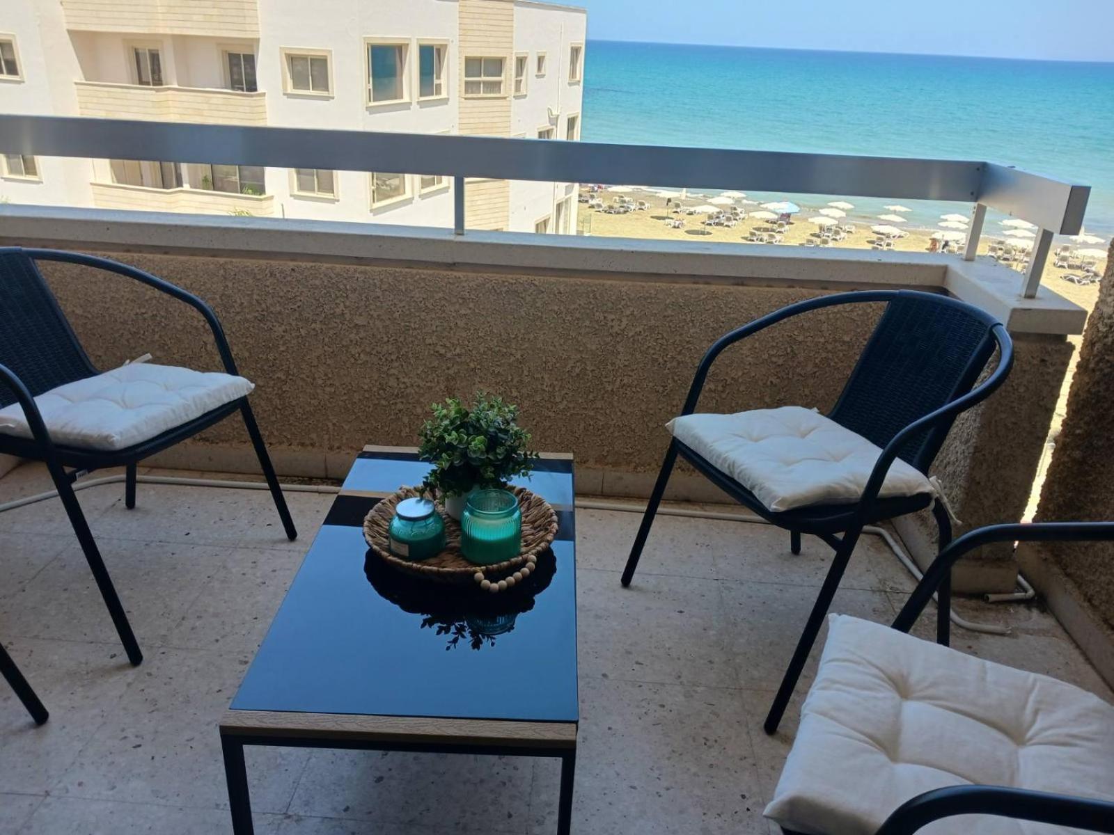 Apollon Sea View Beachfront Ap 302 Larnaca Buitenkant foto
